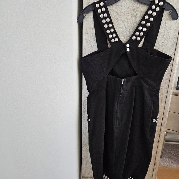 BRAND NEW KENDALL + KYLIE BLACK DRESS WITH ROUNDED SILVER STUDS IN SIZE MEDIUM - Picture 11 of 15